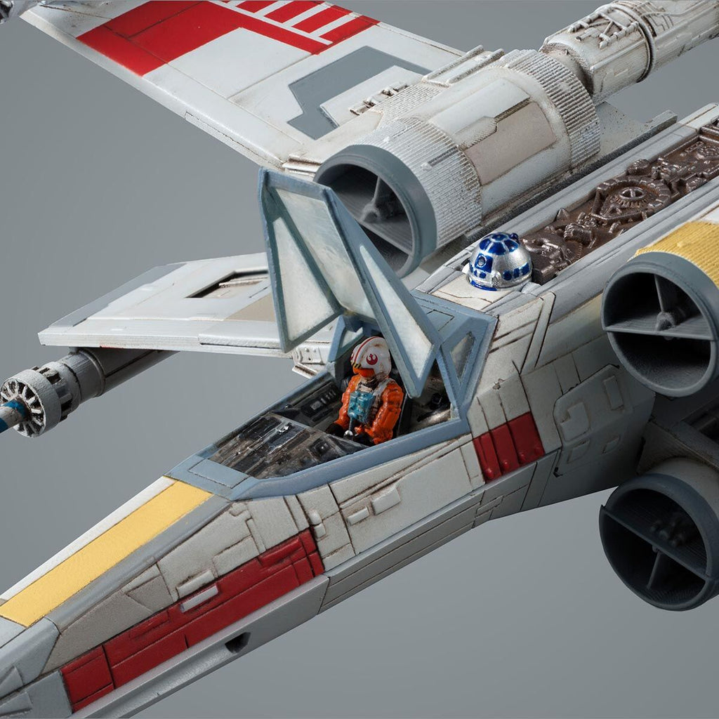 STAR WARS - 1/72 X-Wing Starfighter & 1/12 R2-D2 - Premium Bandai