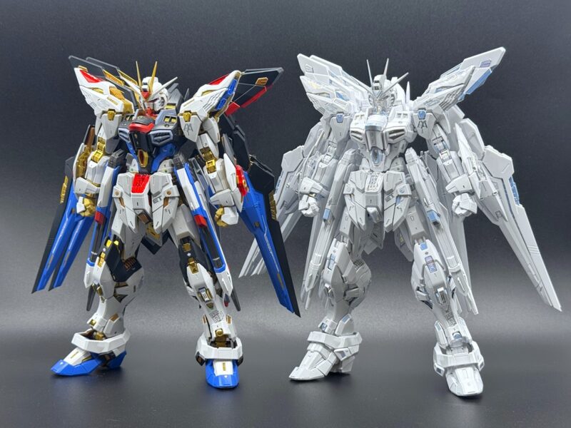 The Gundam Base Limited - MGEX 1/100 - Strike Freedom Gundam (Twilight Coating) - image 5