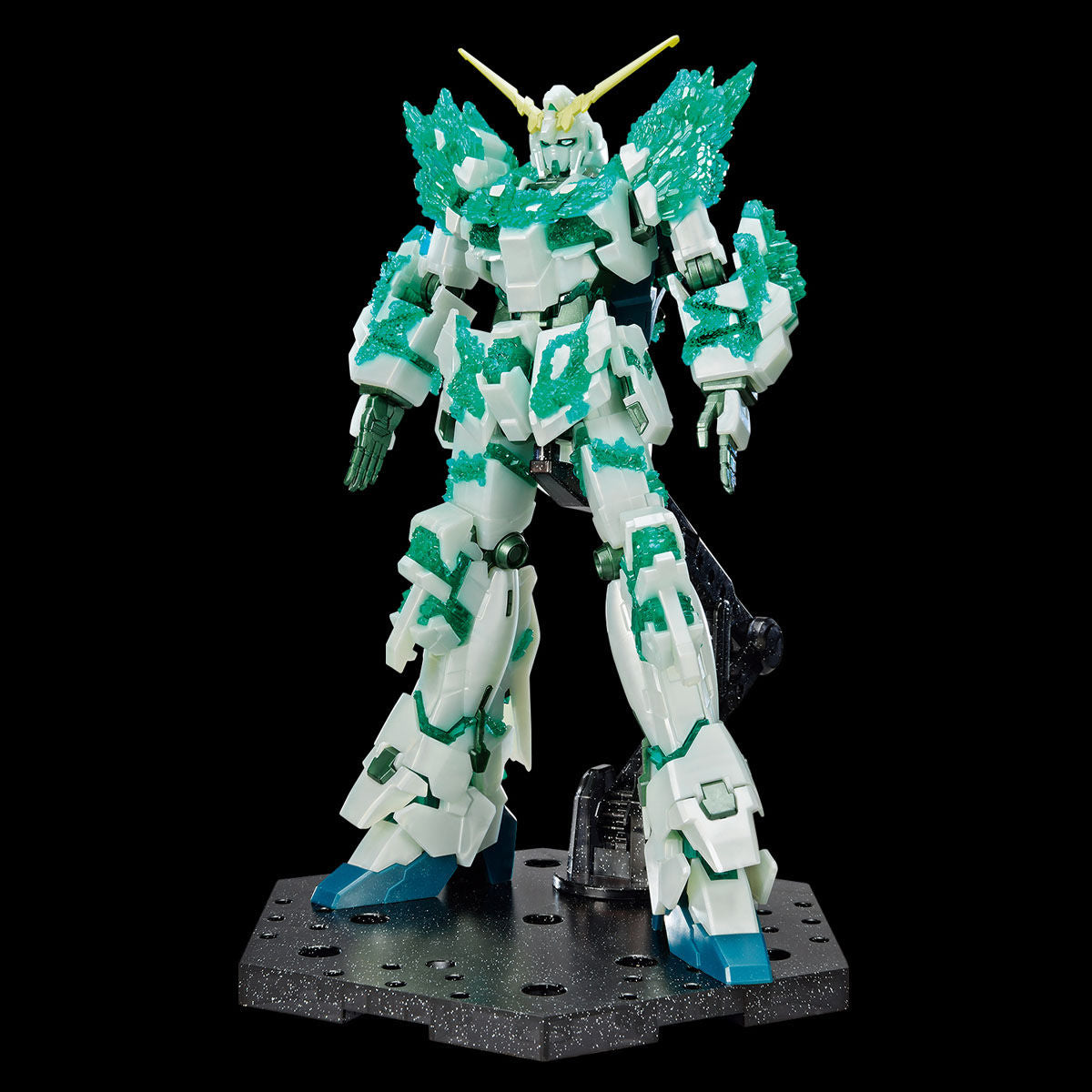 HG 1/144 - Gundam Base Limited - Unicorn Gundam (Luminous Crystal Body)