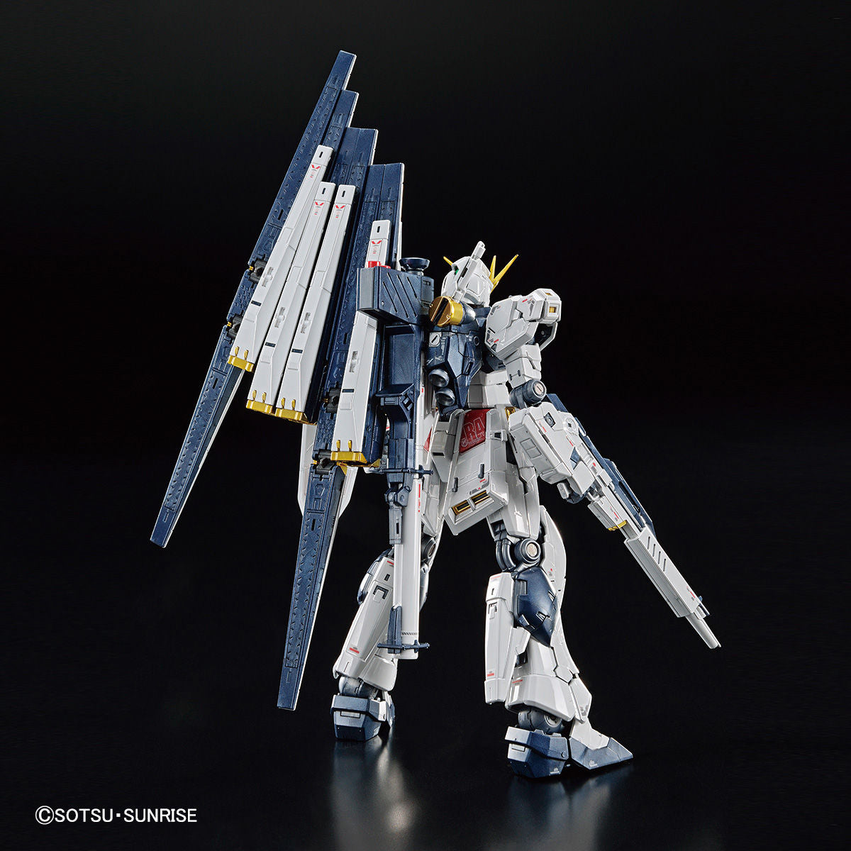 RG 1/144 - Gundam Base Limited - RX-93 NU Gundam (Titanium Finish)-3