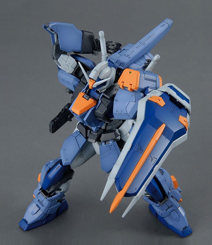 GUNDAM - MG 1/100 - Duel Gundam Assaultshroud